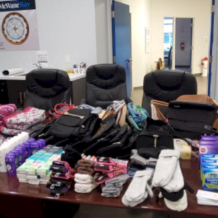 Canada Pipe and Clow Canada purse project for the holidays